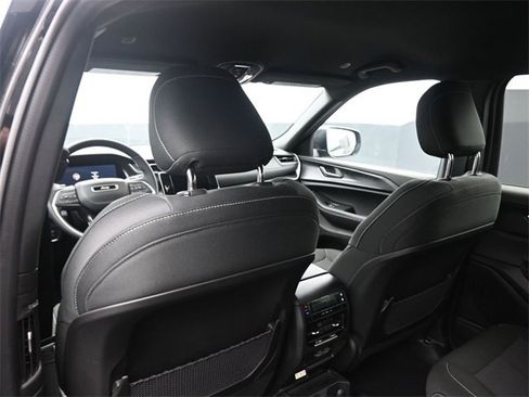 New 2025 Jeep Grand Cherokee L Laredo w/ Luxury Tech Group I image 12