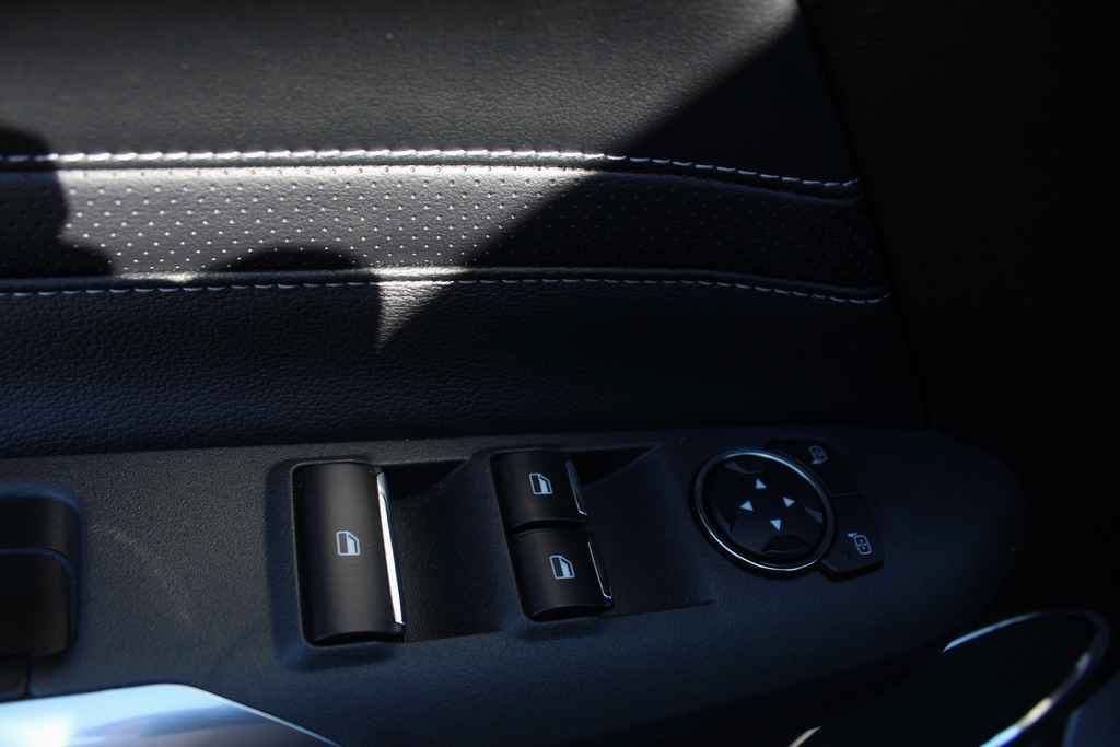 Used 2020 Ford Mustang Premium w/ Equipment Group 201A RWD image 11