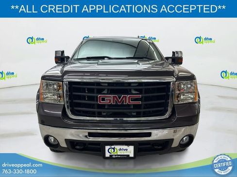 Used 2010 GMC Sierra 2500 SLE w/ SLE Preferred Package image 2