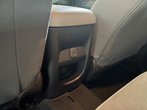 Used 2021 Chevrolet Colorado W/T w/ Custom Special Edition image 23