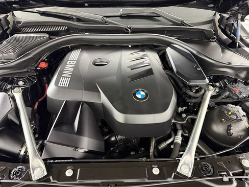 Used 2025 BMW 530i RWD image 37