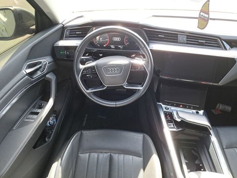 Used 2024 Audi Q8 e-tron Premium Plus w/ Premium Plus Package image 6