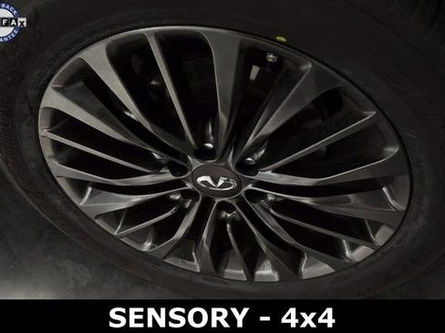 Used 2022 INFINITI QX80 Sensory image 9