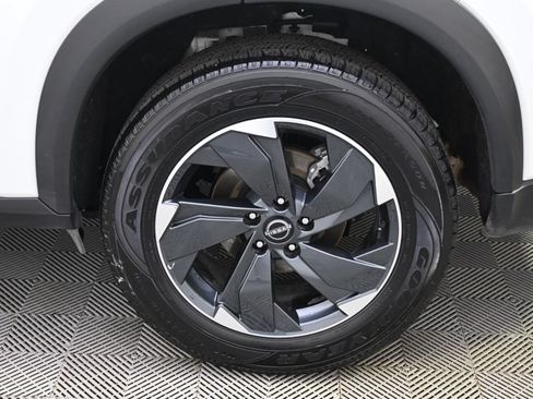 Used 2025 Nissan Rogue SV AWD/4WD image 21