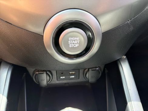 Used 2017 Hyundai Veloster Value Edition FWD image 18