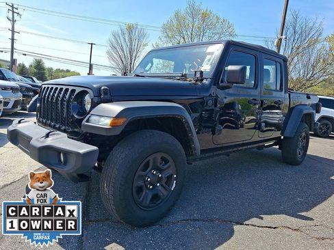 Used 2022 Jeep Gladiator Sport AWD/4WD image 3