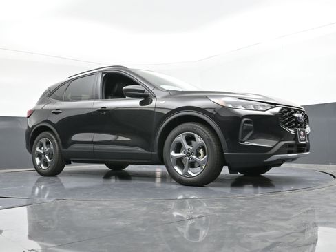 Used 2025 Ford Escape ST-Line w/ Tech Pack #1 image 10