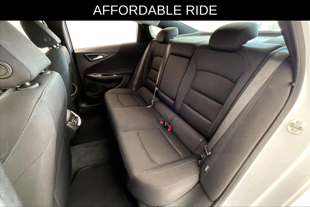 Used 2025 Chevrolet Malibu LT FWD image 34