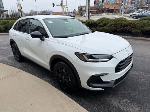 New 2026 Honda HR-V Sport image 3