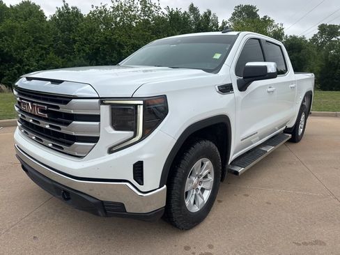 Used 2022 GMC Sierra 1500 SLE AWD/4WD image 1