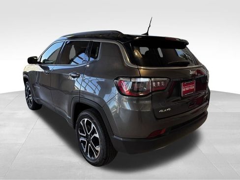 Used 2023 Jeep Compass Limited AWD/4WD image 4