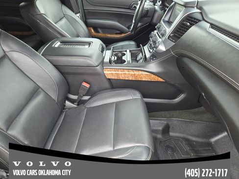 Used 2019 Chevrolet Suburban Premier AWD/4WD image 11