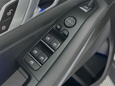 Used 2023 BMW X5 xDrive40i w/ Premium Package AWD/4WD image 22