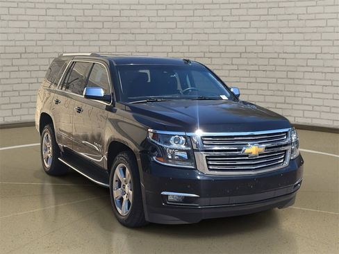 Used 2018 Chevrolet Tahoe Premier w/ Max Trailering Package image 3