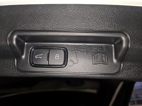 Used 2023 Ford Explorer ST-Line image 28