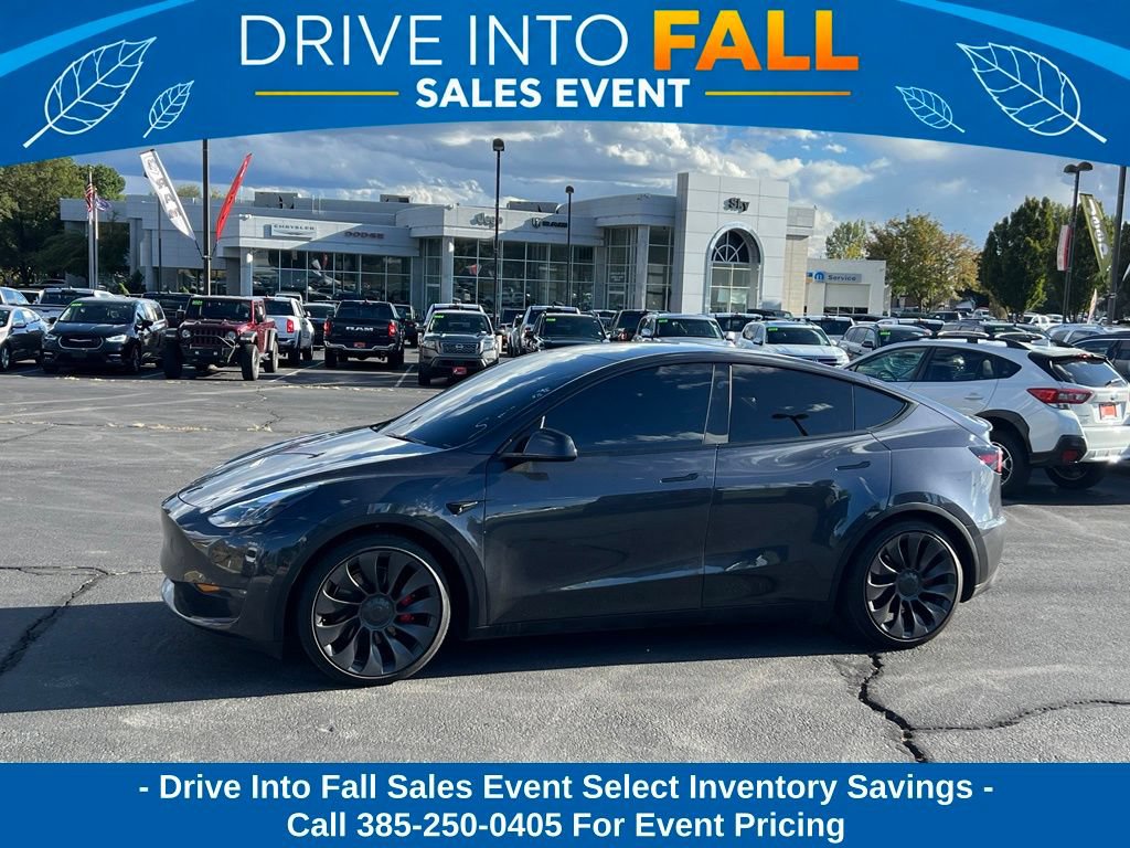 Used 2024 Tesla Model Y Performance AWD/4WD image 1