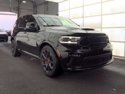 Used 2023 Dodge Durango R/T w/ Tow 'N Go Package AWD/4WD image 3