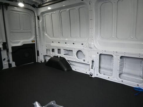 New 2026 Ford Transit 250 148 Medium Roof image 37