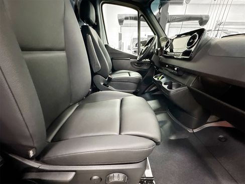 New 2026 Mercedes-Benz Sprinter 2500 image 26