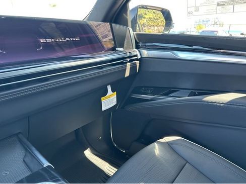 New 2026 Cadillac Escalade Sport image 5