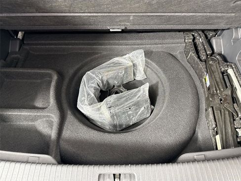 Used 2019 Volkswagen Atlas SE w/ Towing Package image 39