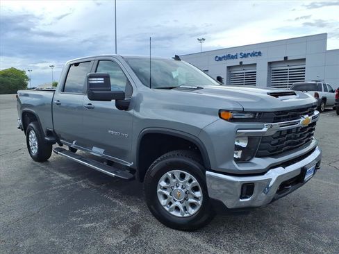 New 2026 Chevrolet Silverado 2500 LT w/ Convenience Package AWD/4WD image 2