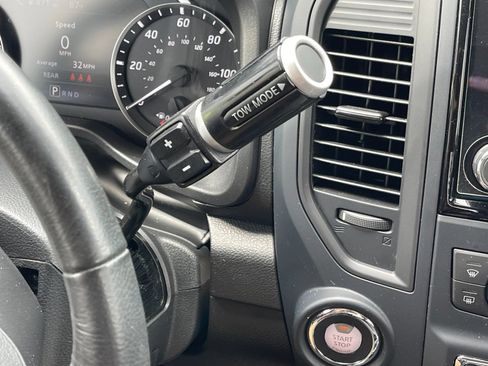 Used 2023 Nissan Titan SV w/ SV Convenience Package RWD image 22