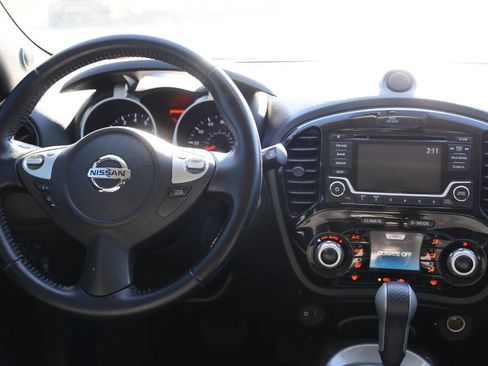 Used 2017 Nissan Juke SV image 24