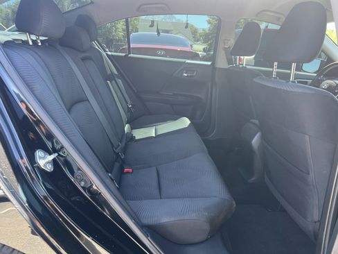 Used 2015 Honda Accord LX image 19