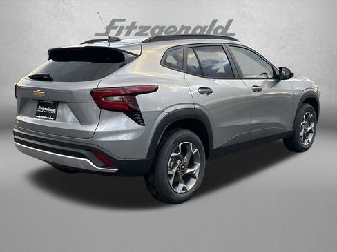 New 2026 Chevrolet Trax LT image 8