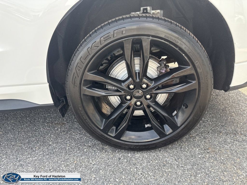 Used 2022 Ford Edge ST w/ Equipment Group 401A AWD/4WD image 13