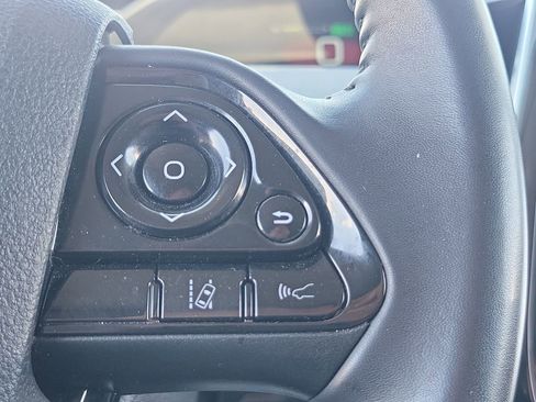 Used 2021 Toyota Prius Prime XLE FWD image 23