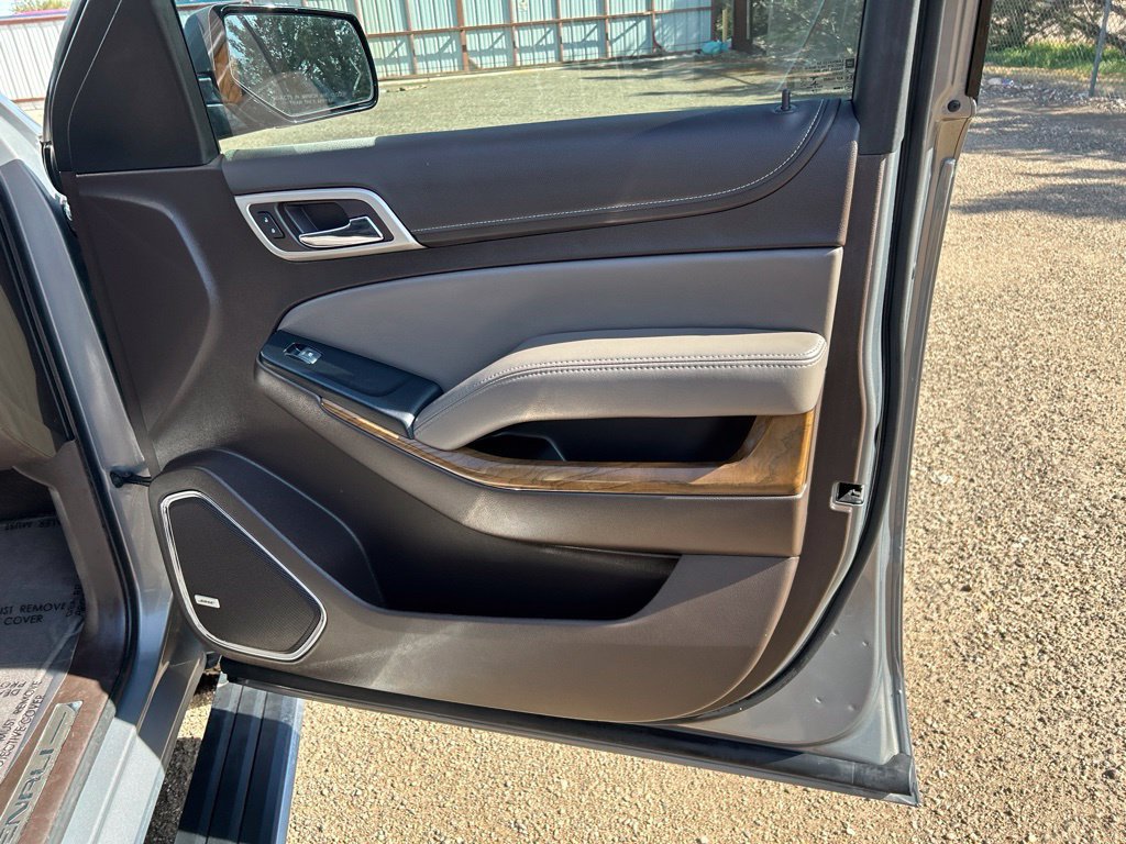 Used 2019 GMC Yukon XL Denali AWD/4WD image 47