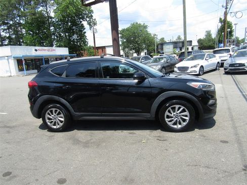 Used 2016 Hyundai Tucson SE w/ Option Group 12 AWD/4WD image 8