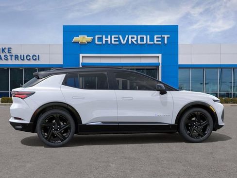 New 2026 Chevrolet Equinox EV RS image 5