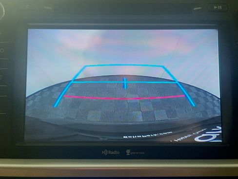 Used 2015 Toyota Highlander XLE image 22