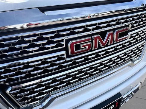 Used 2022 GMC Sierra 1500 Denali RWD image 30