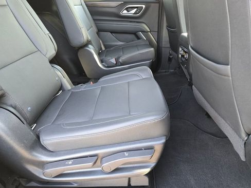 Used 2022 Chevrolet Tahoe Z71 w/ Luxury Package image 15