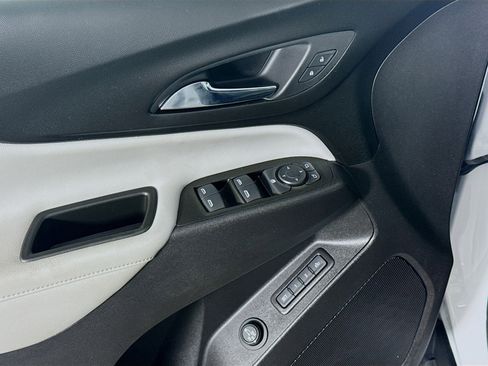 Used 2021 Chevrolet Equinox Premier image 24