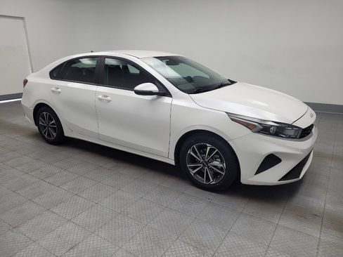 Used 2024 Kia Forte LXS w/ LXS Technology Package FWD image 11