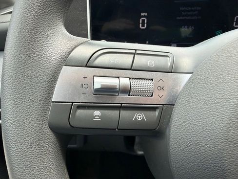 Used 2025 Hyundai Sonata SEL FWD image 12