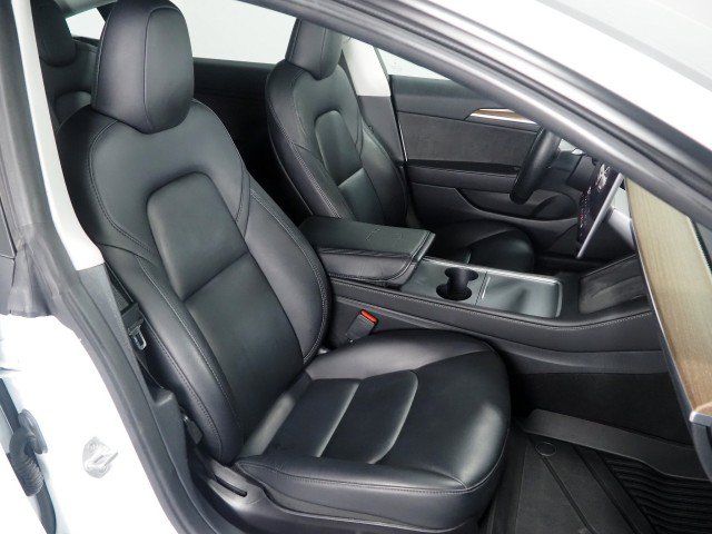 Used 2023 Tesla Model 3 RWD image 2