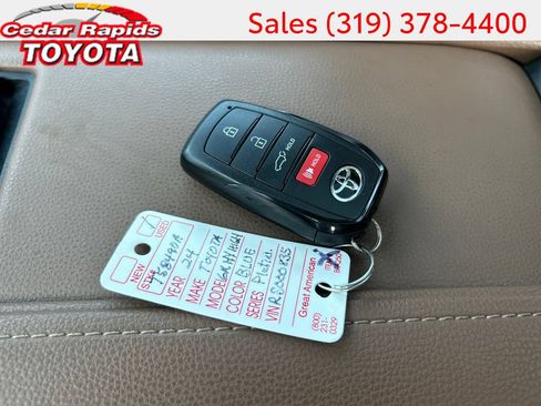 Certified 2024 Toyota Grand Highlander AWD Hybrid image 28