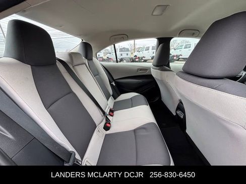 Used 2025 Toyota Corolla LE image 11