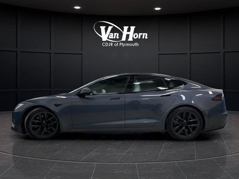 Used 2022 Tesla Model S image 12