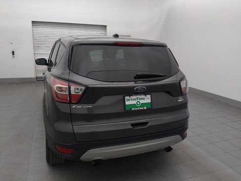 Used 2017 Ford Escape SE image 6