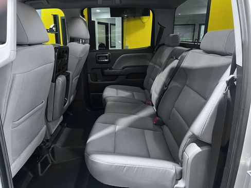 Used 2018 Chevrolet Silverado 1500 Custom w/ Trailering Package image 18