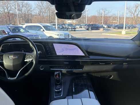 Used 2022 Cadillac Escalade ESV Sport w/ Touring Package image 28