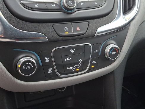 Certified 2024 Chevrolet Equinox LS w/ LS Convenience Package FWD image 15