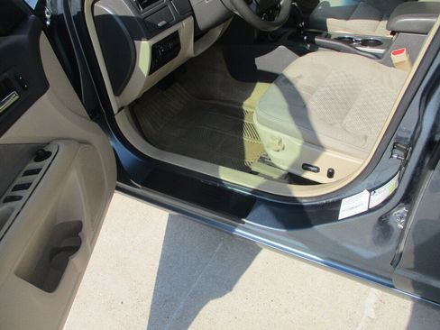 Used 2012 Ford Fusion SE FWD image 22